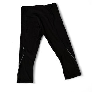 Lululemon Black Crop/Capri Mesh Leggings - Size 6